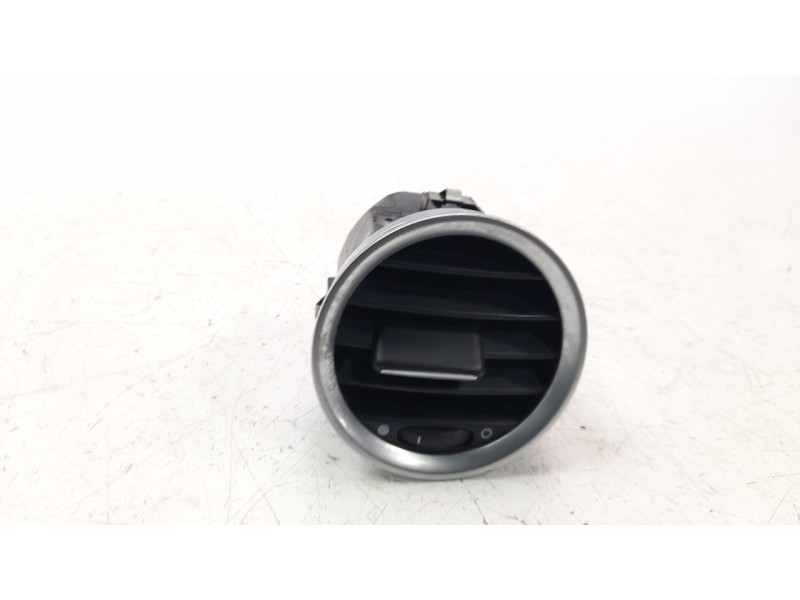 Recambio de rejilla aireadora para fiat 500 referencia OEM IAM 2265641  