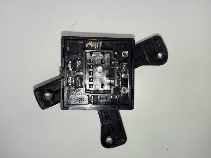 Recambio de mando retrovisor para ssangyong kyron 200 xdi limited referencia OEM IAM 8586008C01HCX  