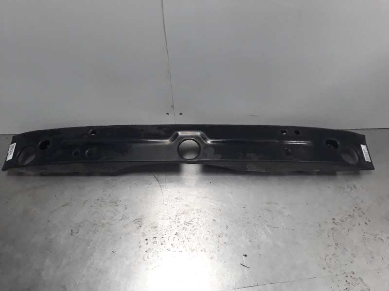 Recambio de refuerzo paragolpes trasero para ssangyong kyron 200 xdi limited referencia OEM IAM   