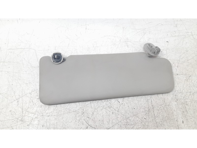 Recambio de parasol izquierdo para dacia sandero stepway referencia OEM IAM 964010723R  