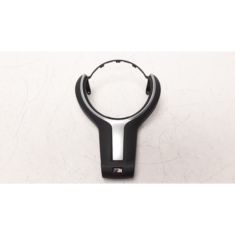 Recambio de moldura para bmw serie 1 lim. (f20/f21) 1.5 12v turbodiesel referencia OEM IAM 3075842  