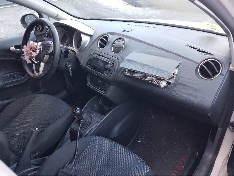 seat ibiza (6j5) del año 2010