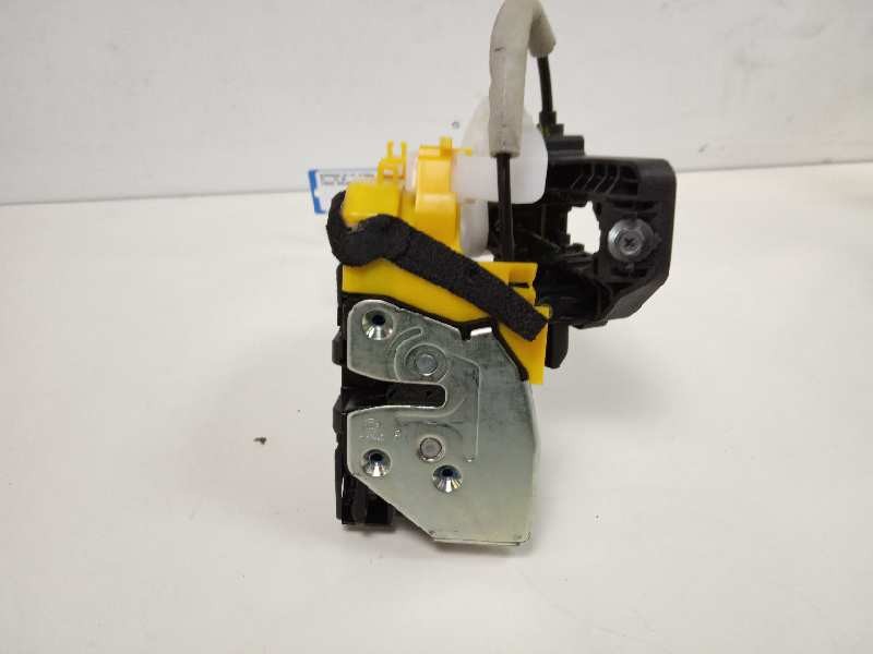 Recambio de cerradura puerta delantera derecha para kia cee´d drive referencia OEM IAM 81320A2410  