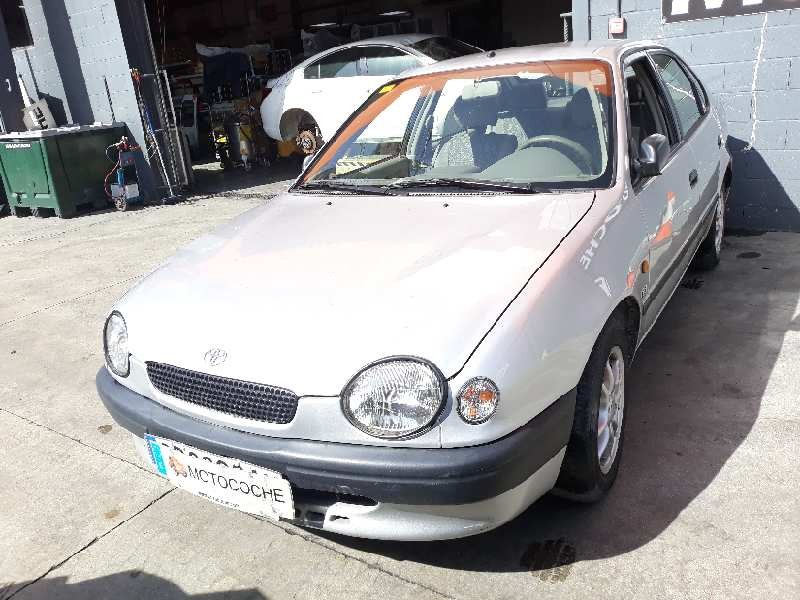 toyota corolla (e11) del año 1997