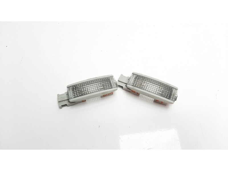 Recambio de luz interior para volkswagen polo (6c1) 1.4 tdi referencia OEM IAM 3B0947113Y20  