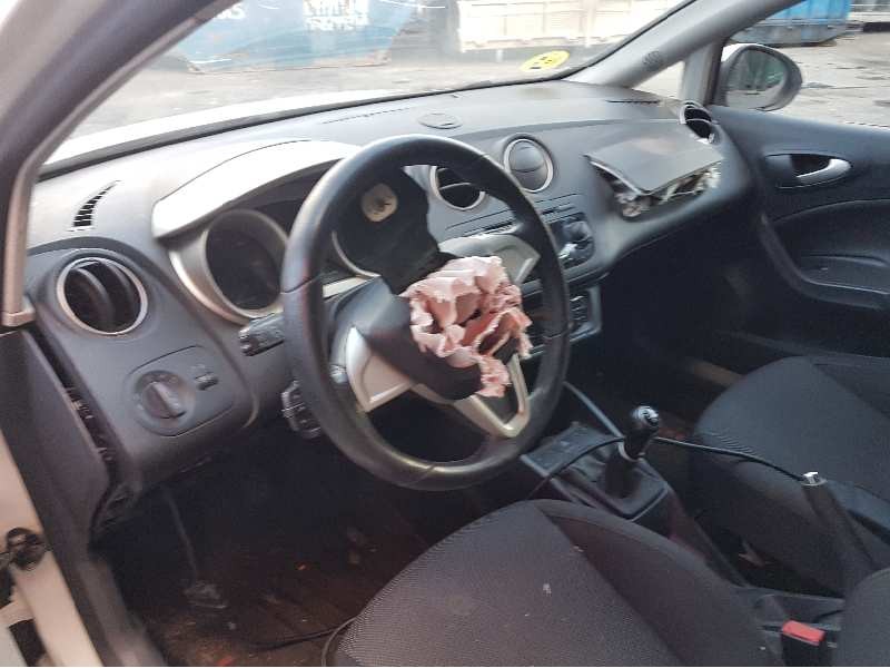 seat ibiza (6j5) del año 2010