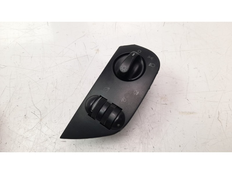 Recambio de mando luces para volkswagen polo berlina (6n1) 1.9 diesel referencia OEM IAM 6N1941531M  