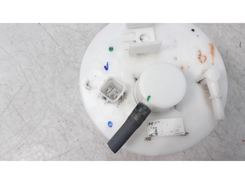Recambio de bomba combustible para kia stonic (ybcuv) 1.2 cat referencia OEM IAM 31110H8400  