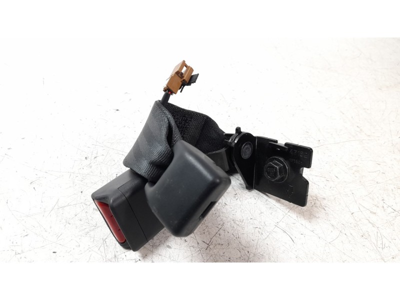 Recambio de enganche cinturon trasero izquierdo para hyundai kona 1.0 tgdi cat referencia OEM IAM 1147162  
