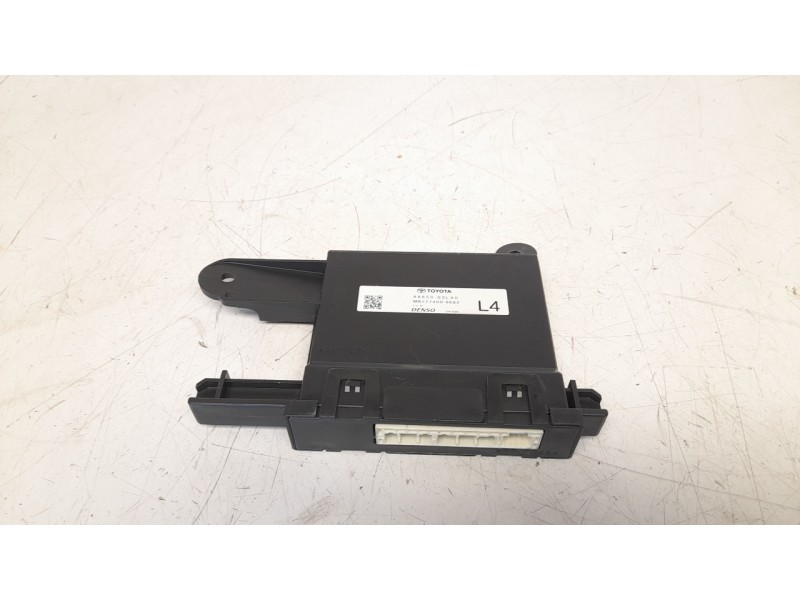 Recambio de modulo electronico para toyota corolla (e21) referencia OEM IAM 8865002L40  