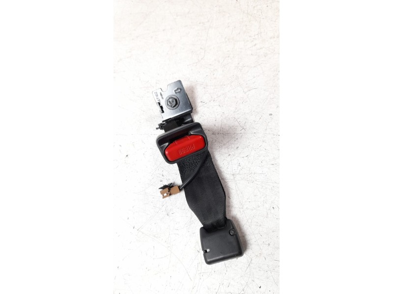 Recambio de enganche cinturon trasero izquierdo para hyundai kona 1.0 tgdi cat referencia OEM IAM 1147162  