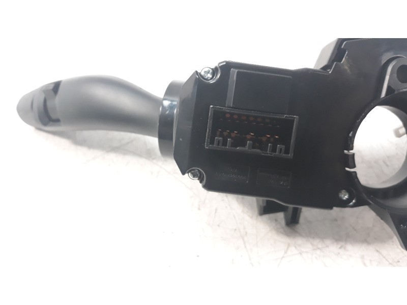 Recambio de mando multifuncion para kia stonic (ybcuv) 1.2 cat referencia OEM IAM 93403D4952  