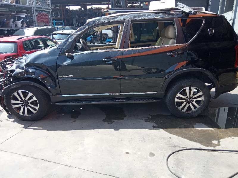 ssangyong rexton w del año 2014