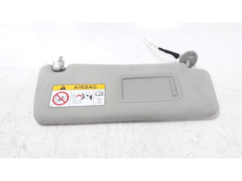 Recambio de parasol derecho para toyota land cruiser (j15) 2.8 cat referencia OEM IAM 7431060F00B1  