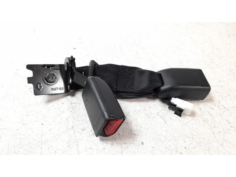 Recambio de enganche cinturon trasero derecho para hyundai kona 1.0 tgdi cat referencia OEM IAM 1147163  