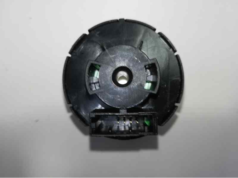 Recambio de mando luces para maserati ghibli diesel referencia OEM IAM 670019822 5P018DX9AA 10099183