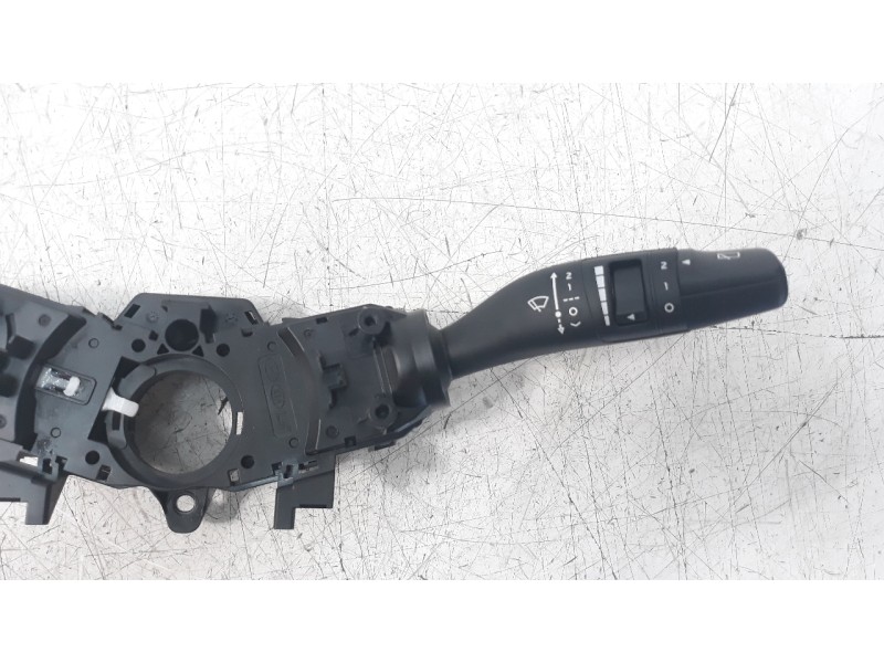 Recambio de mando multifuncion para kia stonic (ybcuv) 1.2 cat referencia OEM IAM 93403D4952  