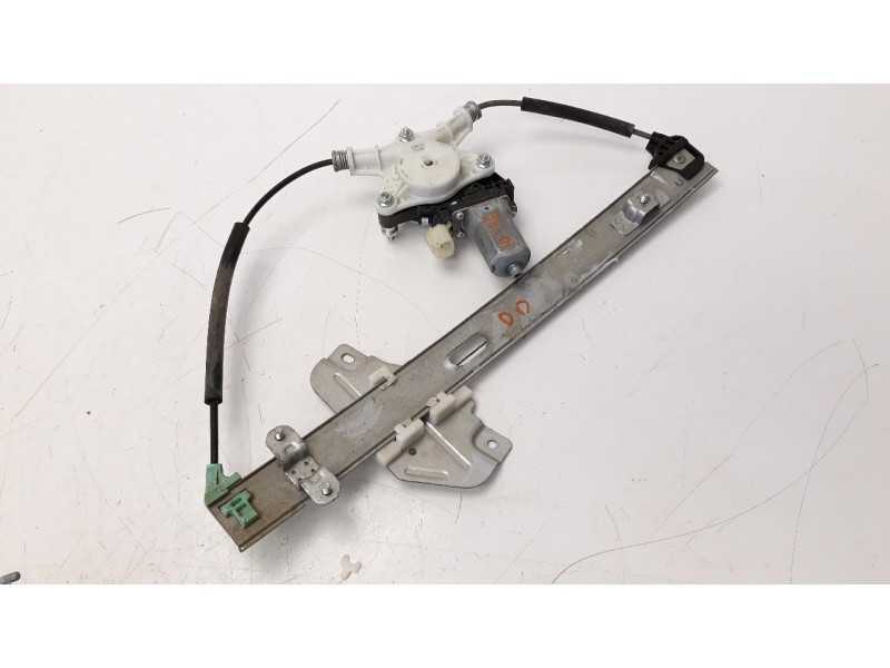 Recambio de elevalunas delantero derecho para kia rio 1.1 crdi cat referencia OEM IAM 82402H8000  