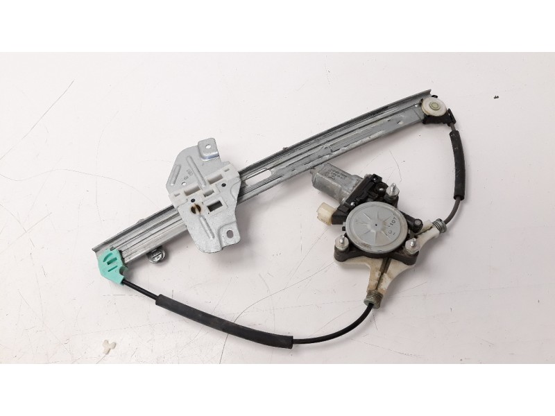 Recambio de elevalunas delantero derecho para kia rio 1.1 crdi cat referencia OEM IAM 82402H8000  