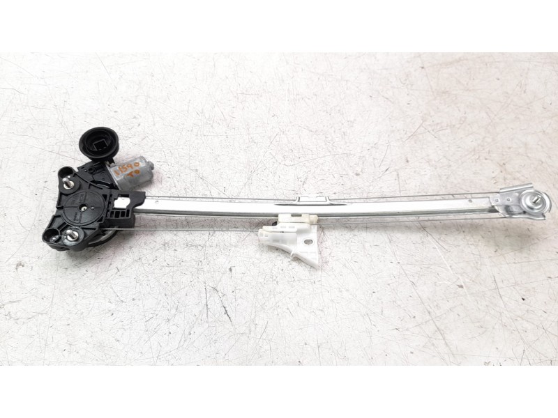 Recambio de elevalunas trasero derecho para mazda 3 berlina (bp) referencia OEM IAM BCJH7258X  