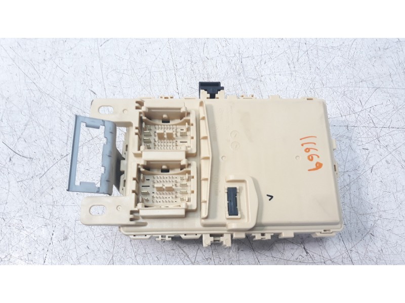 Recambio de caja reles / fusibles para kia stonic (ybcuv) 1.2 cat referencia OEM IAM 91955H8570  