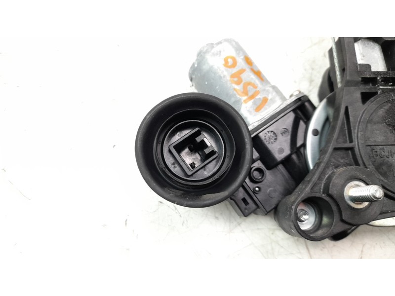 Recambio de elevalunas trasero derecho para mazda 3 berlina (bp) referencia OEM IAM BCJH7258X  