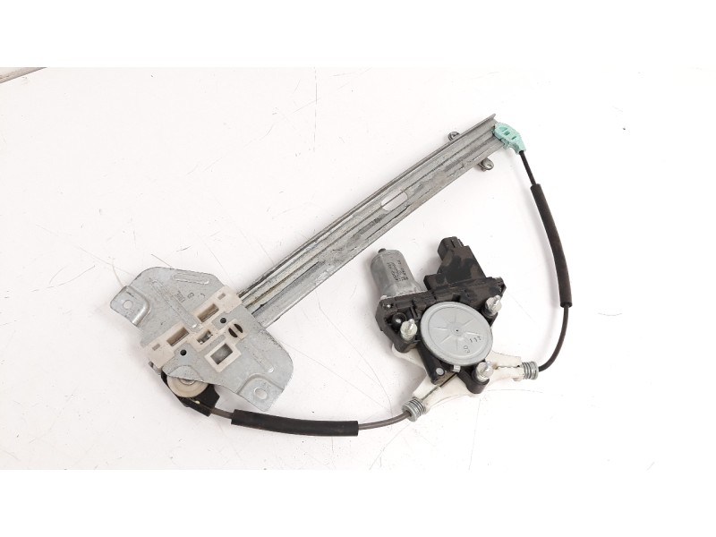 Recambio de elevalunas delantero izquierdo para kia rio 1.1 crdi cat referencia OEM IAM 82401H8000  