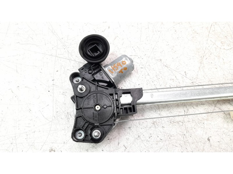 Recambio de elevalunas trasero derecho para mazda 3 berlina (bp) referencia OEM IAM BCJH7258X  