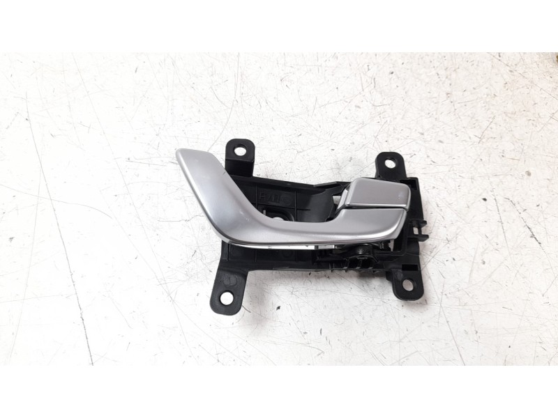 Recambio de maneta interior delantera derecha para hyundai kona 1.0 tgdi cat referencia OEM IAM 82623J9000  