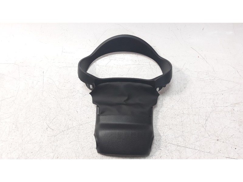 Recambio de moldura para kia stonic (ybcuv) 1.2 cat referencia OEM IAM 84831H8AA0  