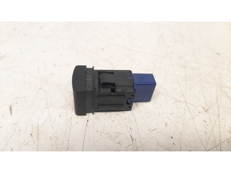 Recambio de interruptor para toyota corolla (e21) referencia OEM IAM 8415202160  