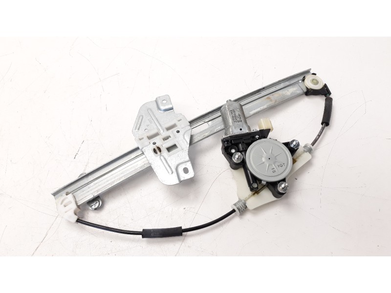 Recambio de elevalunas trasero derecho para kia rio 1.1 crdi cat referencia OEM IAM 83402H8000  
