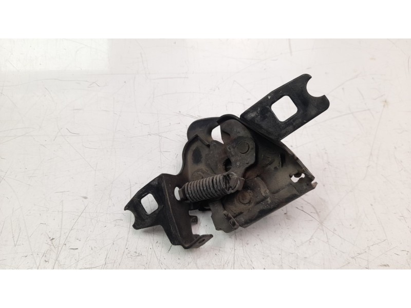 Recambio de cerradura capo para volkswagen polo berlina (6n1) 1.9 diesel referencia OEM IAM 1H0823509B  