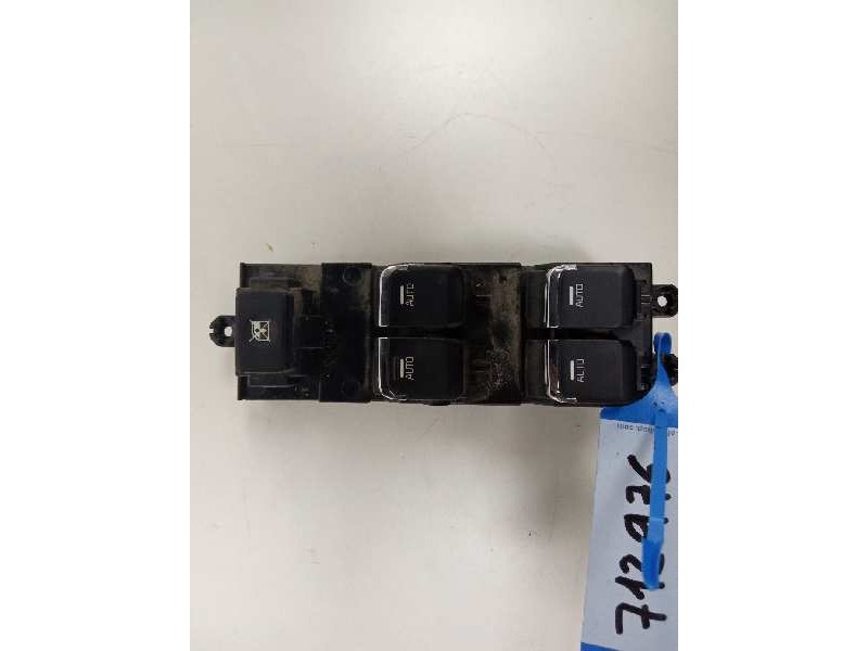 Recambio de mando elevalunas delantero izquierdo para kia cee´d drive referencia OEM IAM 93570A2200  