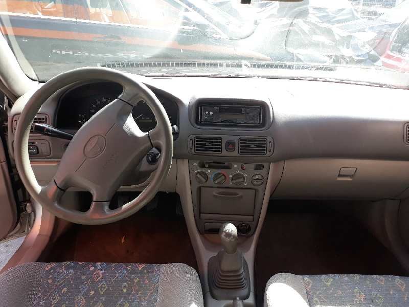 toyota corolla (e11) del año 1997