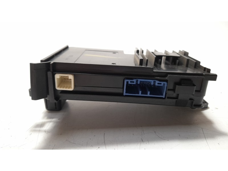 Recambio de modulo electronico para mazda 3 lim. () luxury referencia OEM IAM KD45675Y0G  