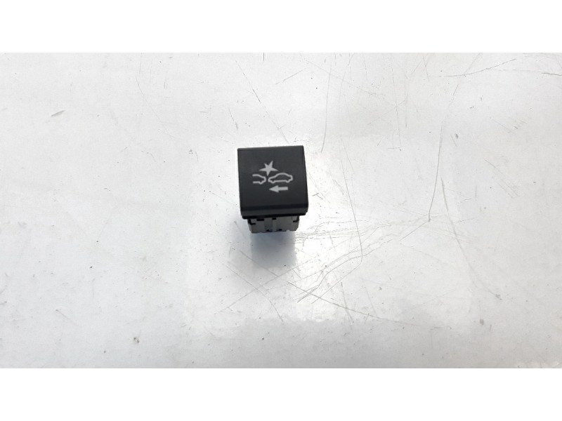Recambio de interruptor para toyota yaris 1.5 16v cat referencia OEM IAM 847700D040  