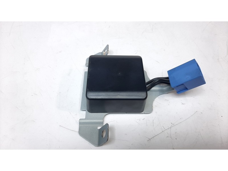 Recambio de modulo electronico para mazda 3 sedán (bp) referencia OEM IAM BDMD66T30  