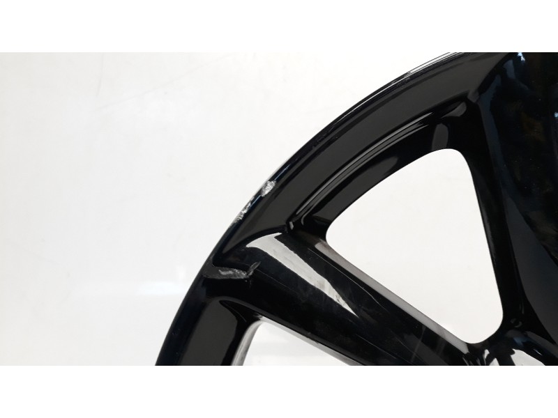 Recambio de llanta para mazda 3 berlina (bp) referencia OEM IAM 9965657080  