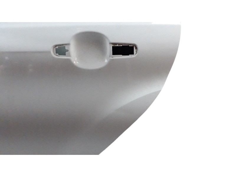 Recambio de puerta trasera izquierda para ford focus lim. (cb8) 1.6 tdci cat referencia OEM IAM 2172760  
