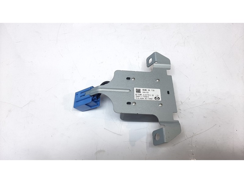 Recambio de modulo electronico para mazda 3 sedán (bp) referencia OEM IAM BDMD66T30  