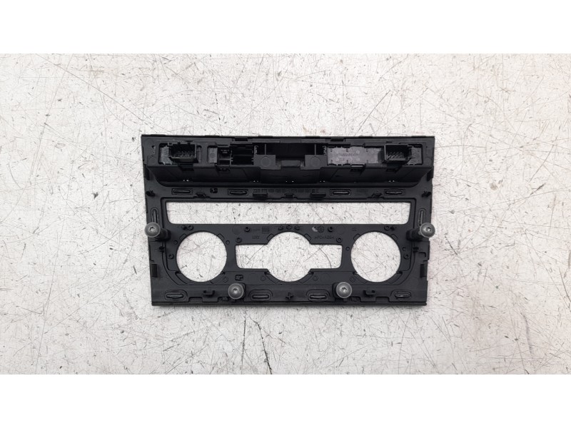 Recambio de mando multifuncion para seat ateca (kh7) 1.0 tsi referencia OEM IAM 575858060E  