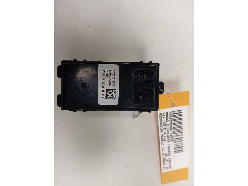 Recambio de mando elevalunas trasero izquierdo para kia cee´d drive referencia OEM IAM 93580A2100  