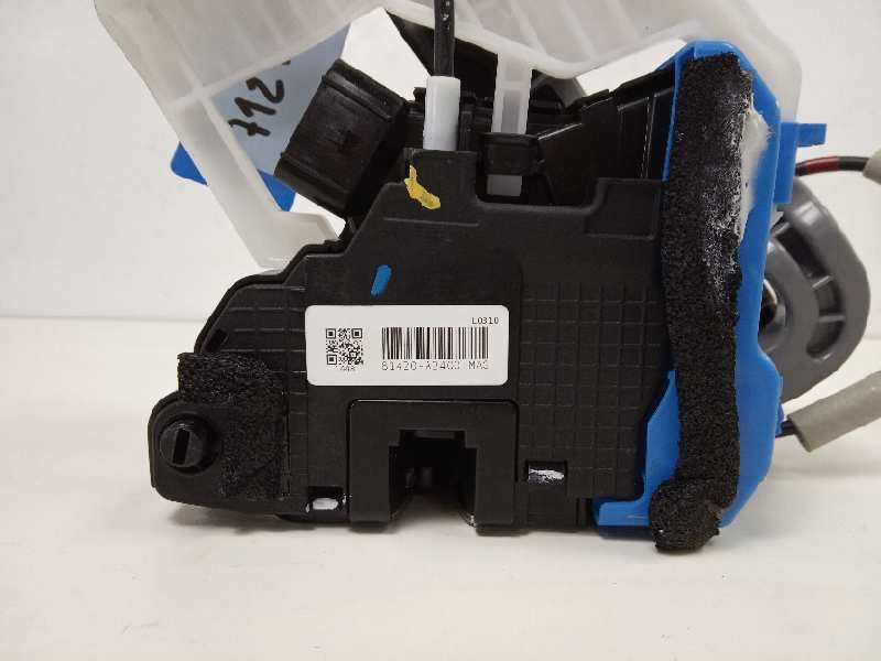 Recambio de cerradura puerta trasera derecha para kia cee´d drive referencia OEM IAM 81420A2400  