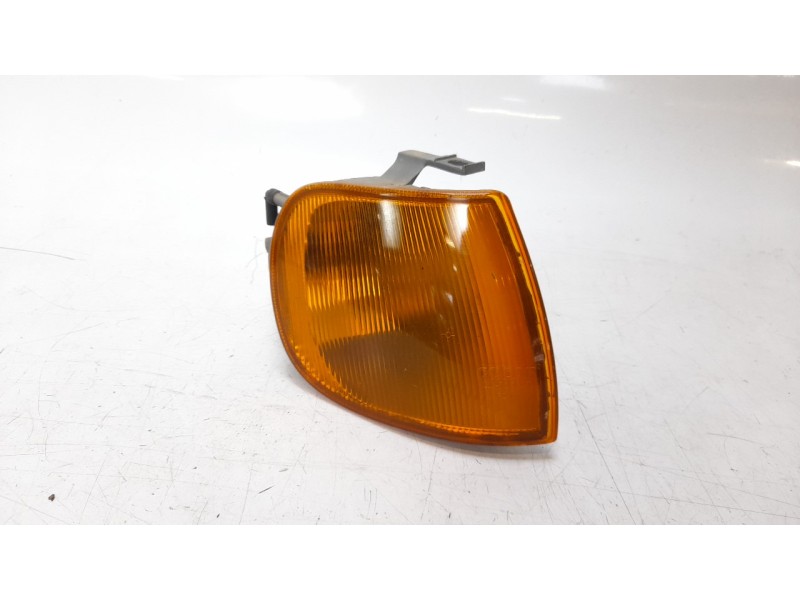 Recambio de piloto delantero derecho para volkswagen polo berlina (6n1) 1.9 diesel referencia OEM IAM 22472000  