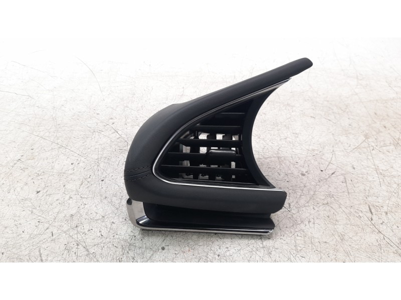 Recambio de aireador izquierdo para mazda 3 sedán (bp) referencia OEM IAM BDGF64832  