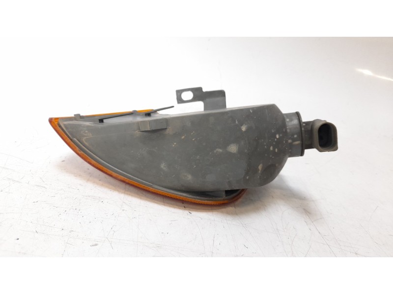 Recambio de piloto delantero derecho para volkswagen polo berlina (6n1) 1.9 diesel referencia OEM IAM 22472000  