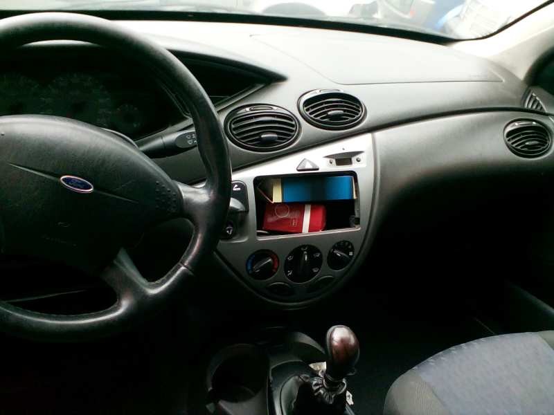 ford focus berlina (cak) del año 1999