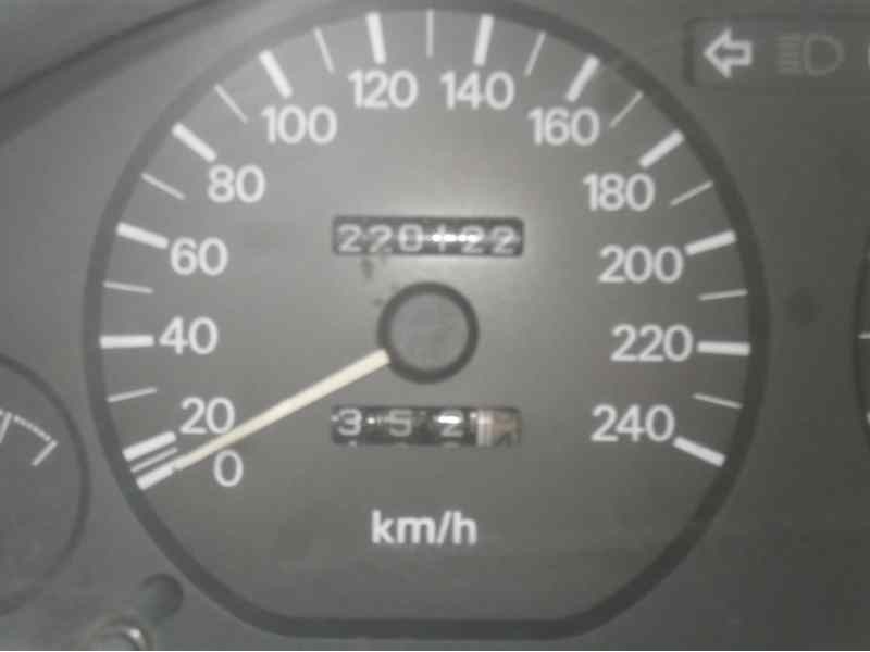 mitsubishi carisma berina 5 (da0) del año 1997