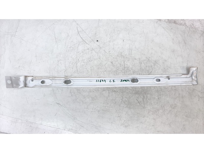 Recambio de moldura para ford transit courier 1.5 tdci cat referencia OEM IAM ET76A250A26BF  